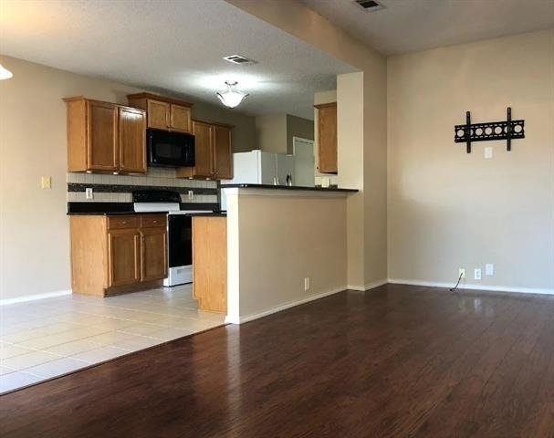 204 Lochwood Drive - Photo 1