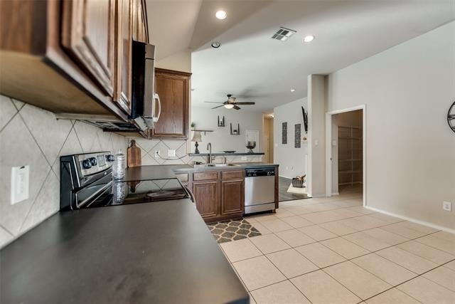 203 Cedar Creek Drive - Photo 9