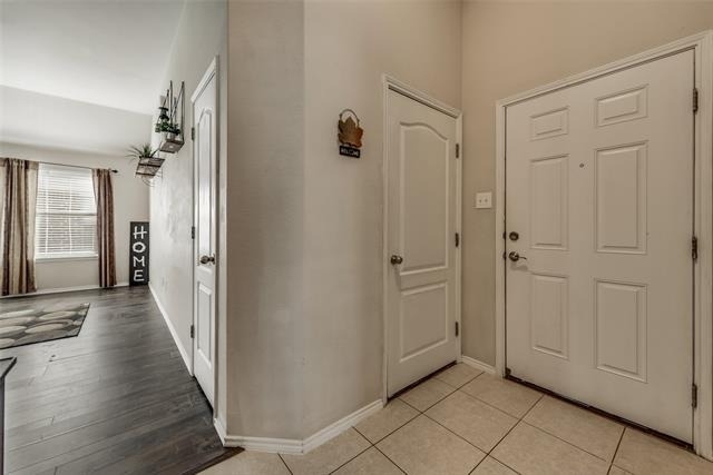 203 Cedar Creek Drive - Photo 2