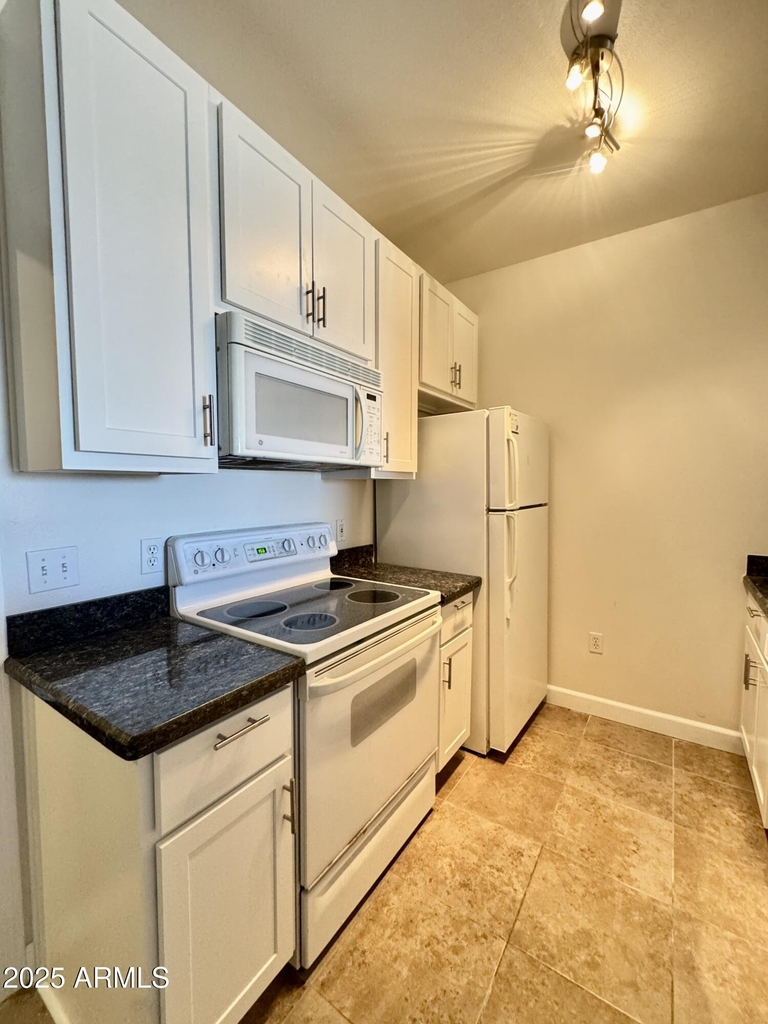 1701 E Colter Street - Photo 0