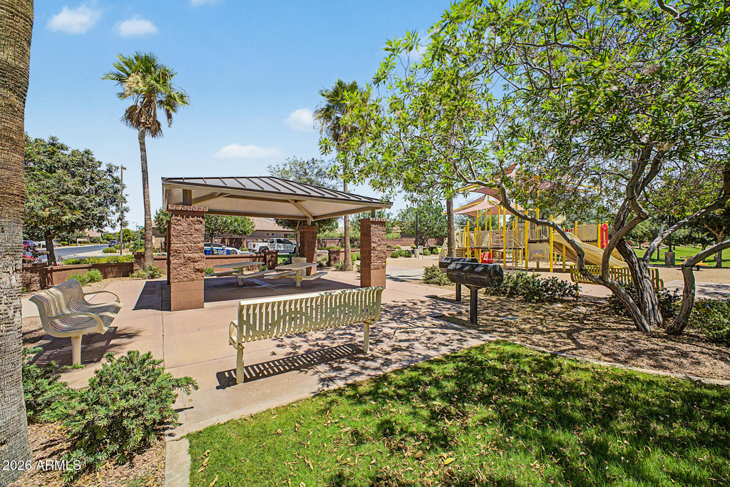 1360 W Joshua Tree Avenue - Photo 48