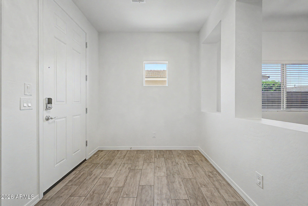 1360 W Joshua Tree Avenue - Photo 5