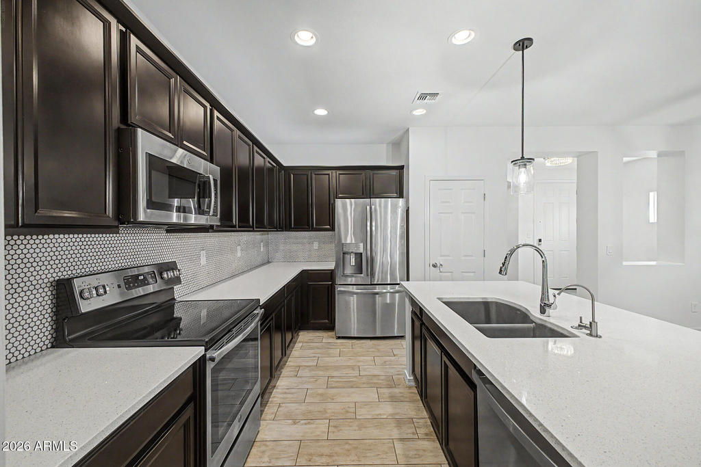 1360 W Joshua Tree Avenue - Photo 15