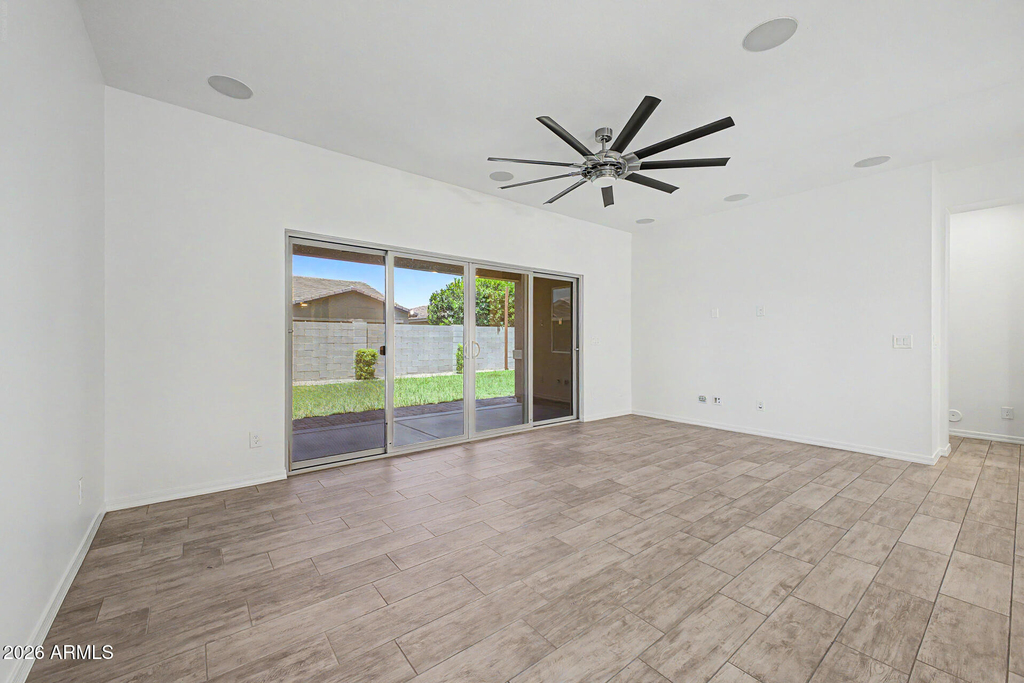 1360 W Joshua Tree Avenue - Photo 6