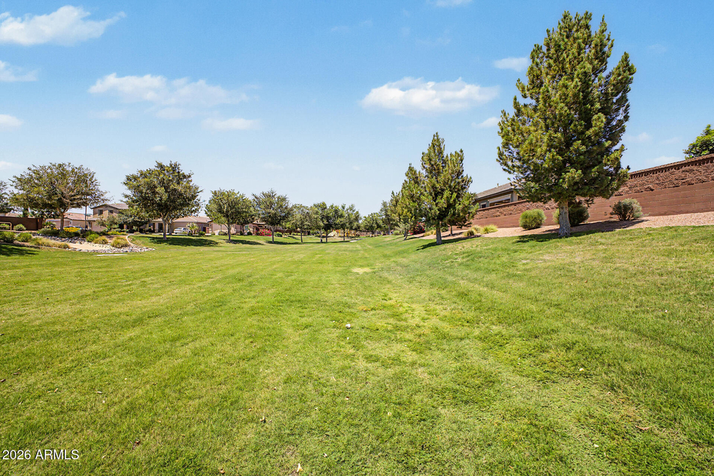 1360 W Joshua Tree Avenue - Photo 44