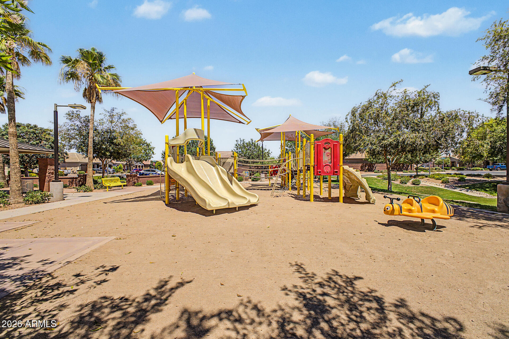 1360 W Joshua Tree Avenue - Photo 47