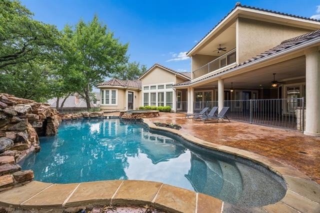 2101 Miracle Point Drive - Photo 2