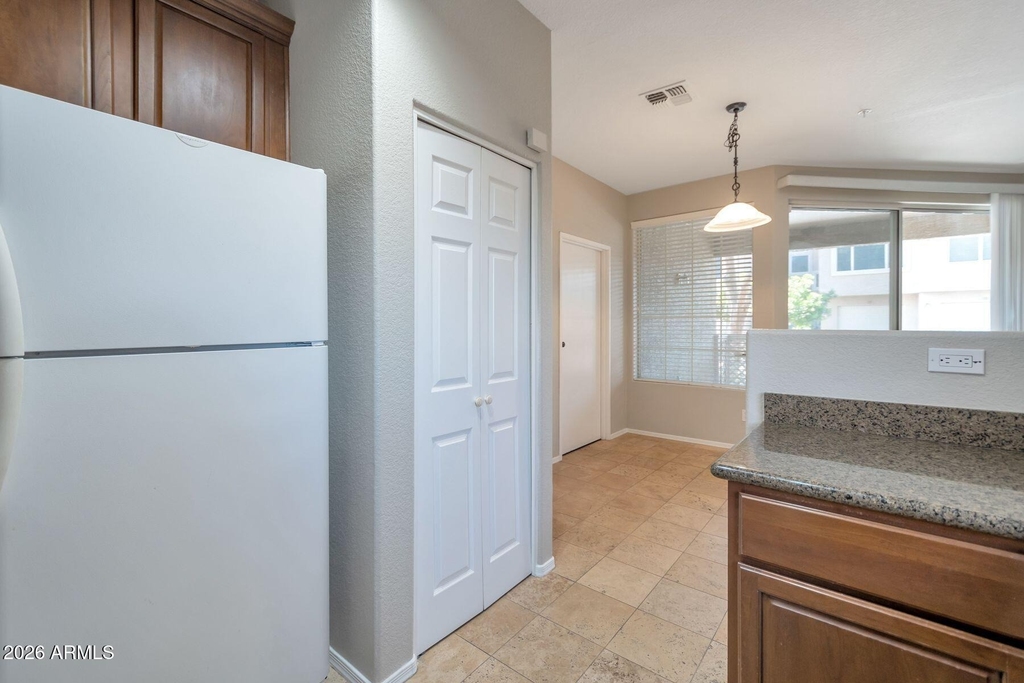 1633 E Lakeside Drive - Photo 9