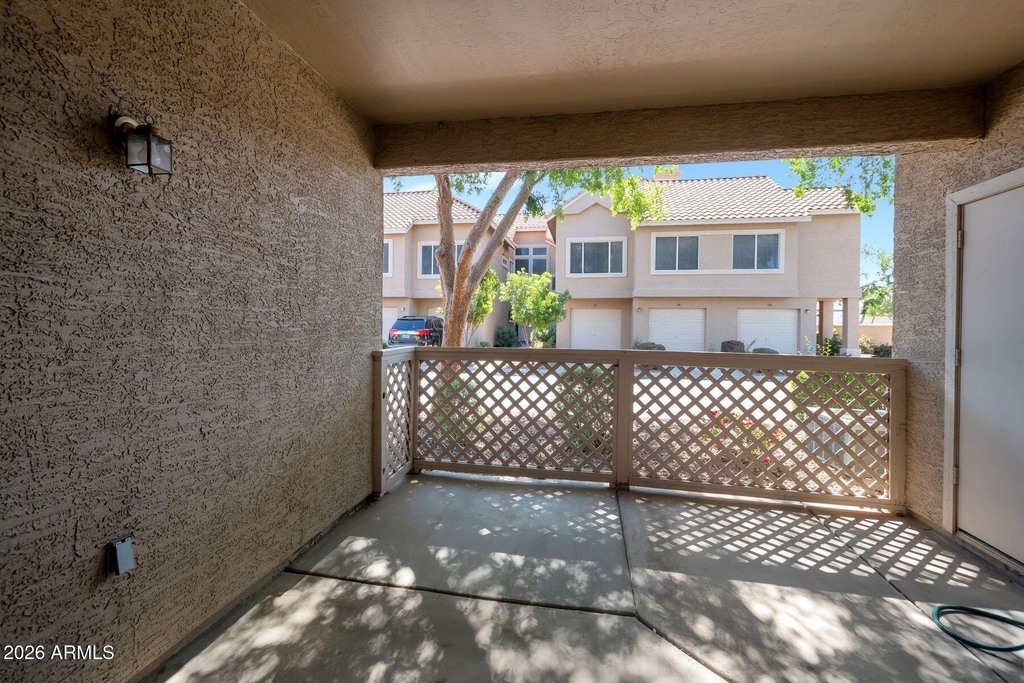 1633 E Lakeside Drive - Photo 15