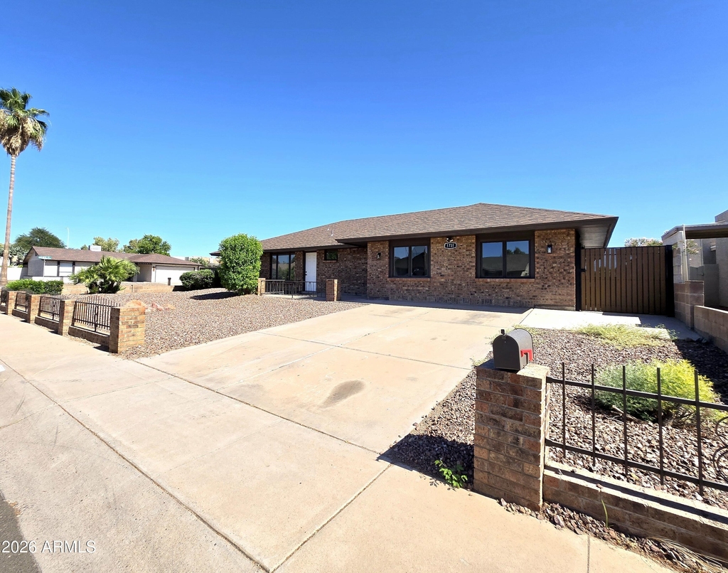 1731 E Redfield Road - Photo 1