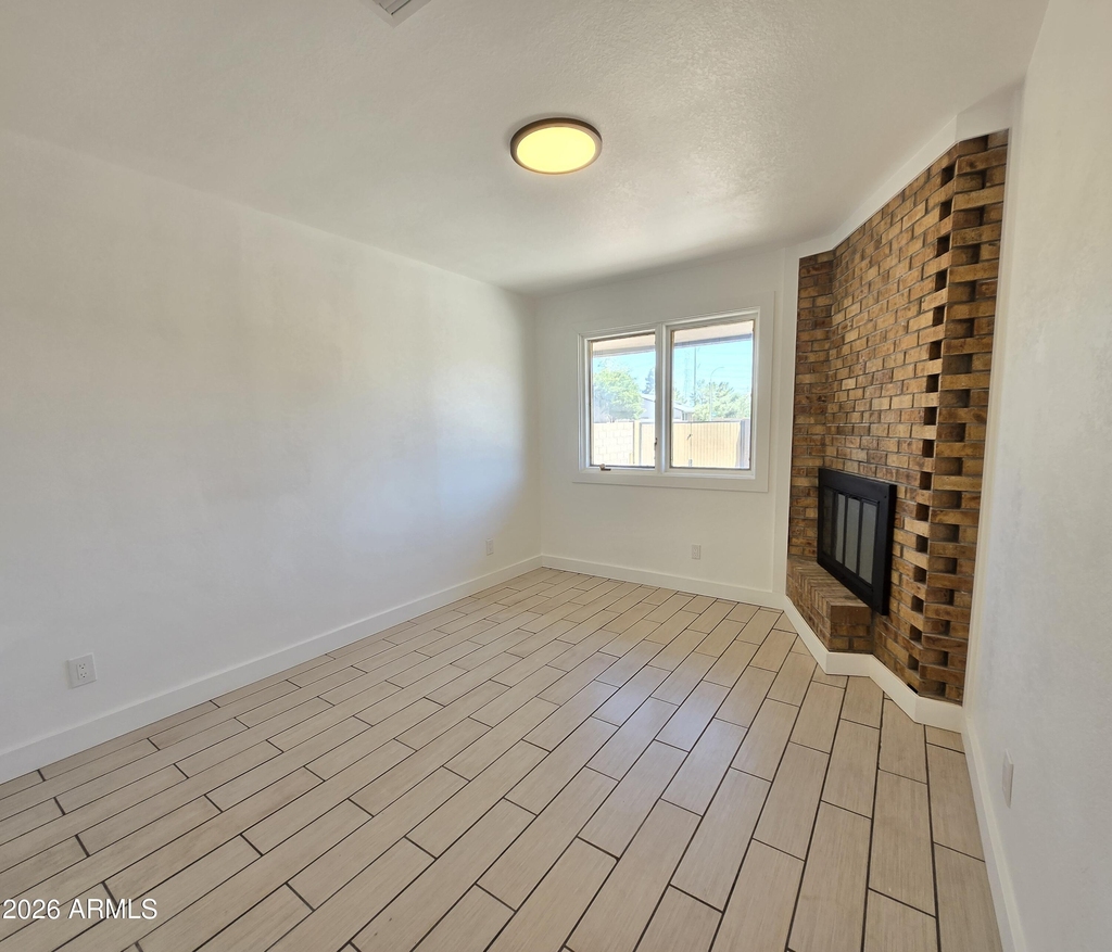 1731 E Redfield Road - Photo 7