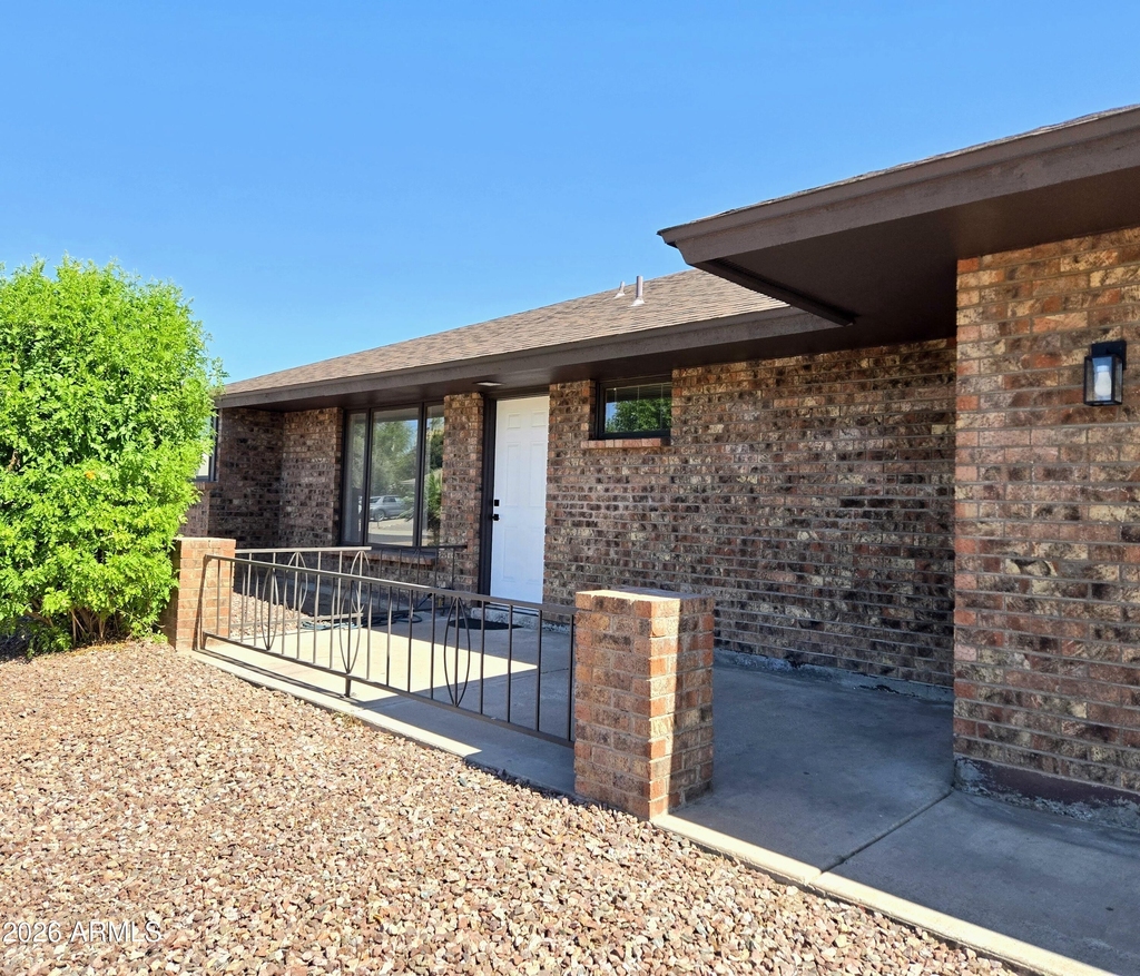 1731 E Redfield Road - Photo 2