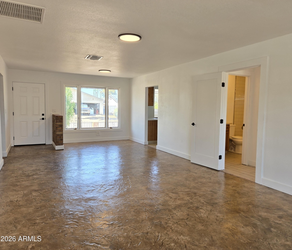 1731 E Redfield Road - Photo 6