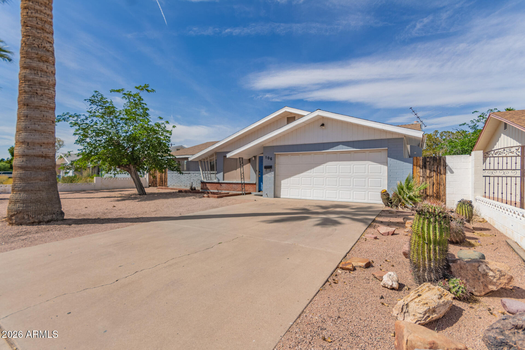 106 E Geneva Drive - Photo 1
