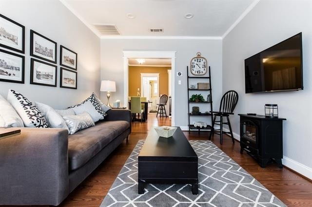 5439 Melrose Avenue - Photo 3