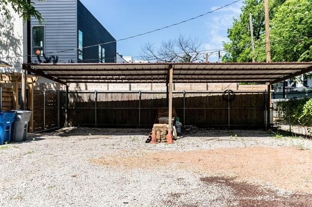 5439 Melrose Avenue - Photo 19