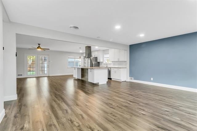 623 Greenleaf Drive - Photo 2