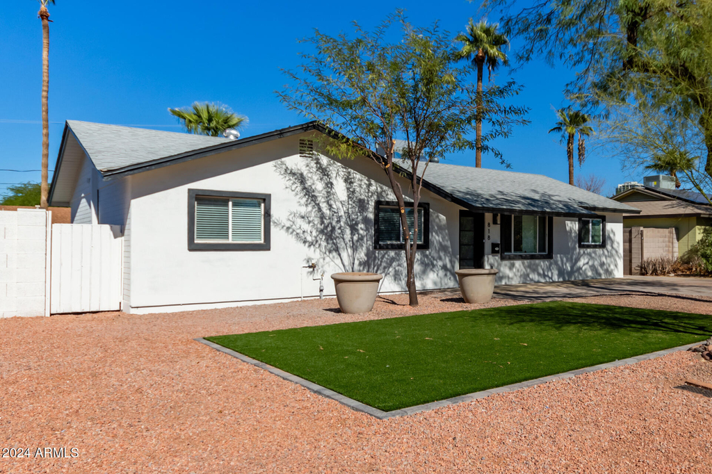 818 W Elna Rae Street - Photo 4