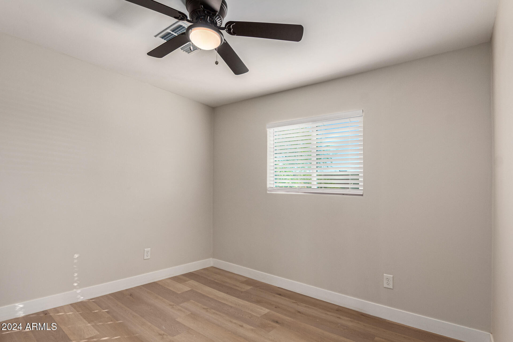 818 W Elna Rae Street - Photo 29
