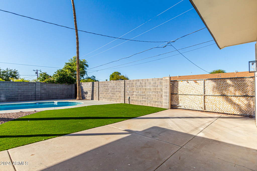 818 W Elna Rae Street - Photo 41