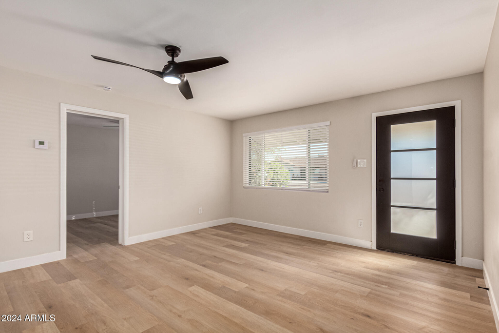 818 W Elna Rae Street - Photo 15