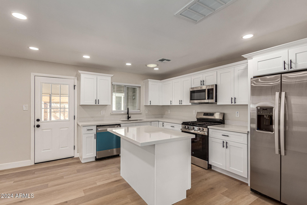 818 W Elna Rae Street - Photo 20