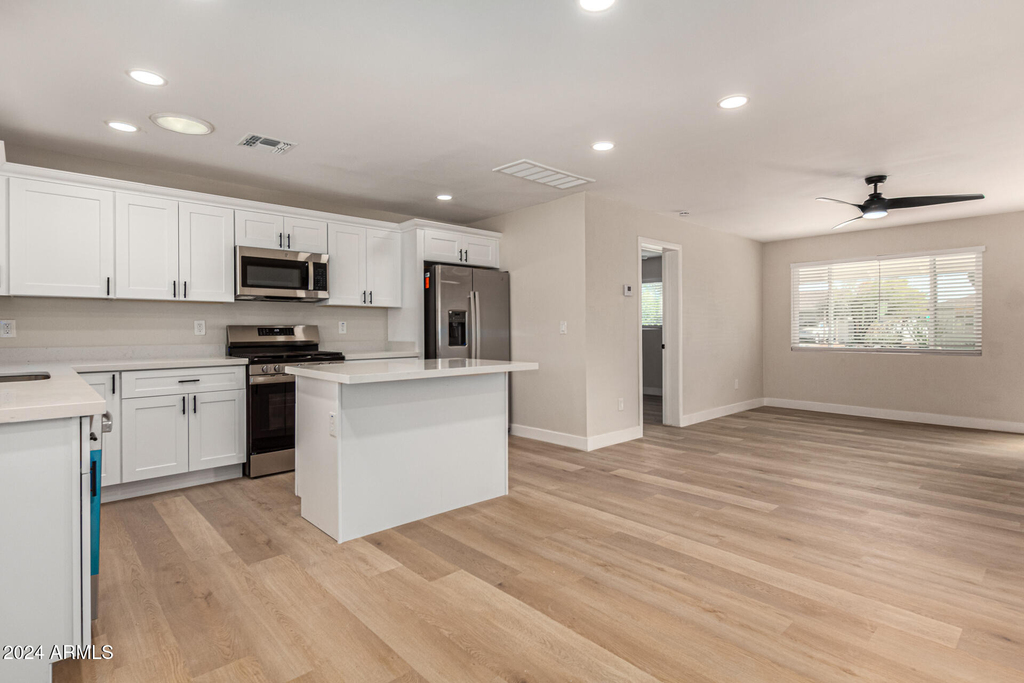 818 W Elna Rae Street - Photo 24