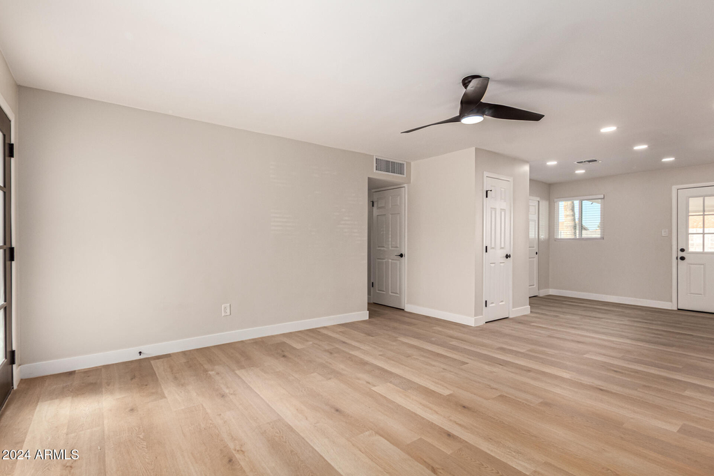 818 W Elna Rae Street - Photo 16