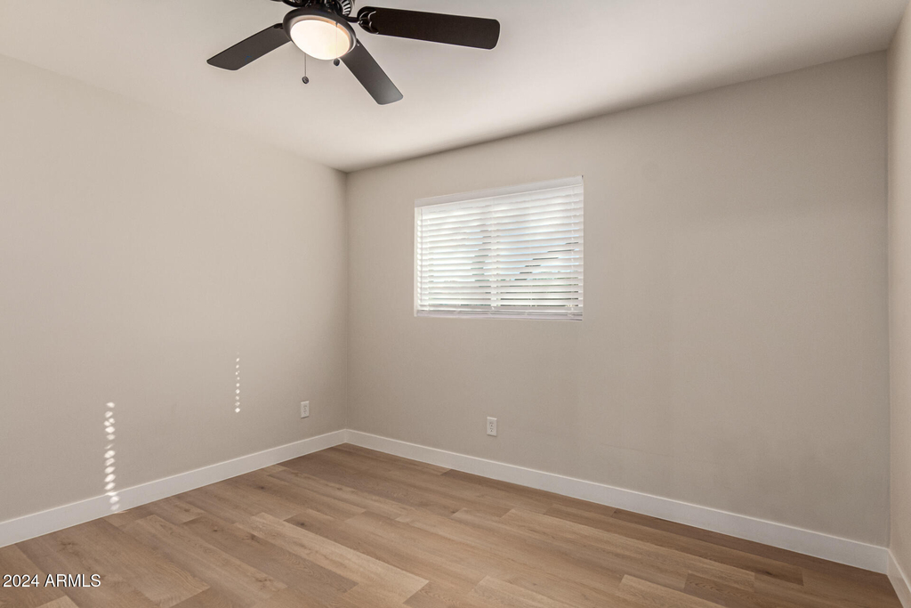 818 W Elna Rae Street - Photo 32
