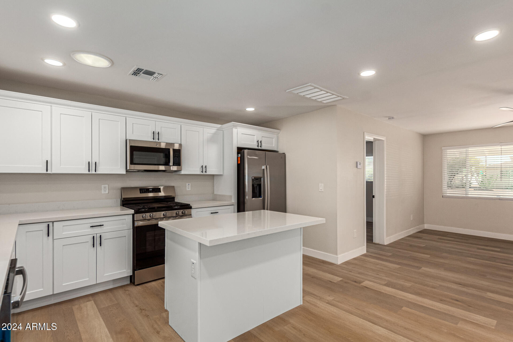 818 W Elna Rae Street - Photo 23
