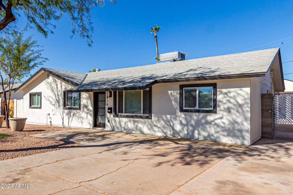 818 W Elna Rae Street - Photo 11