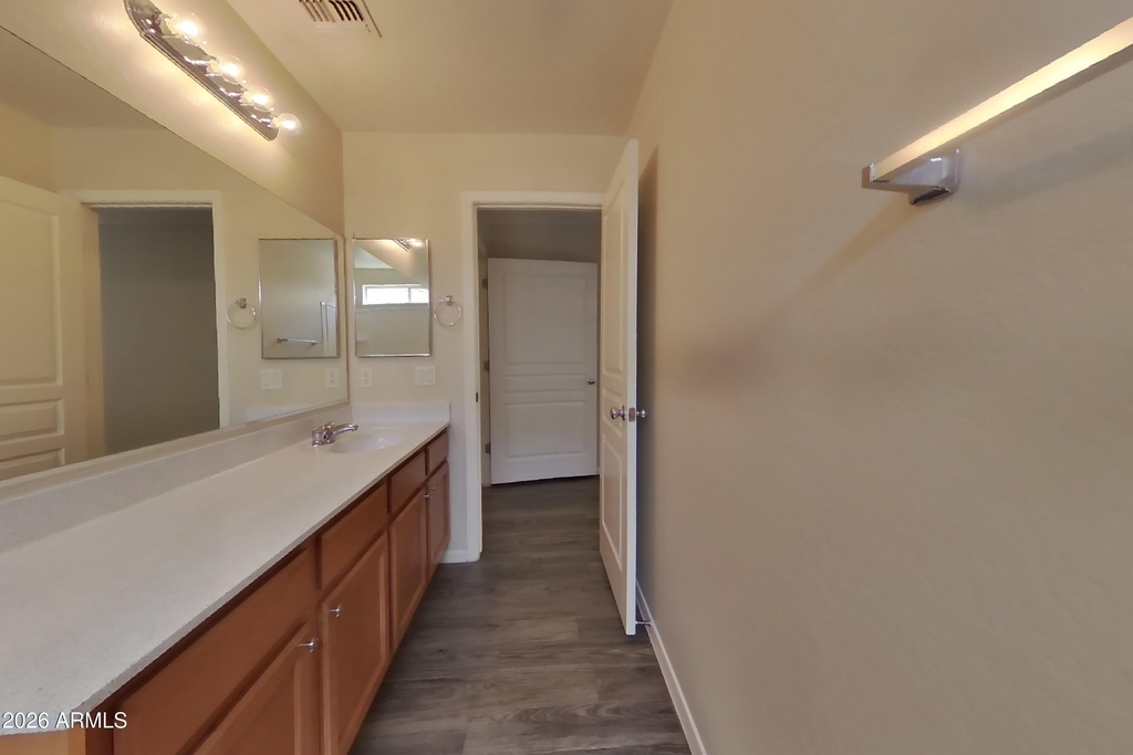 11634 W Vogel Avenue - Photo 13