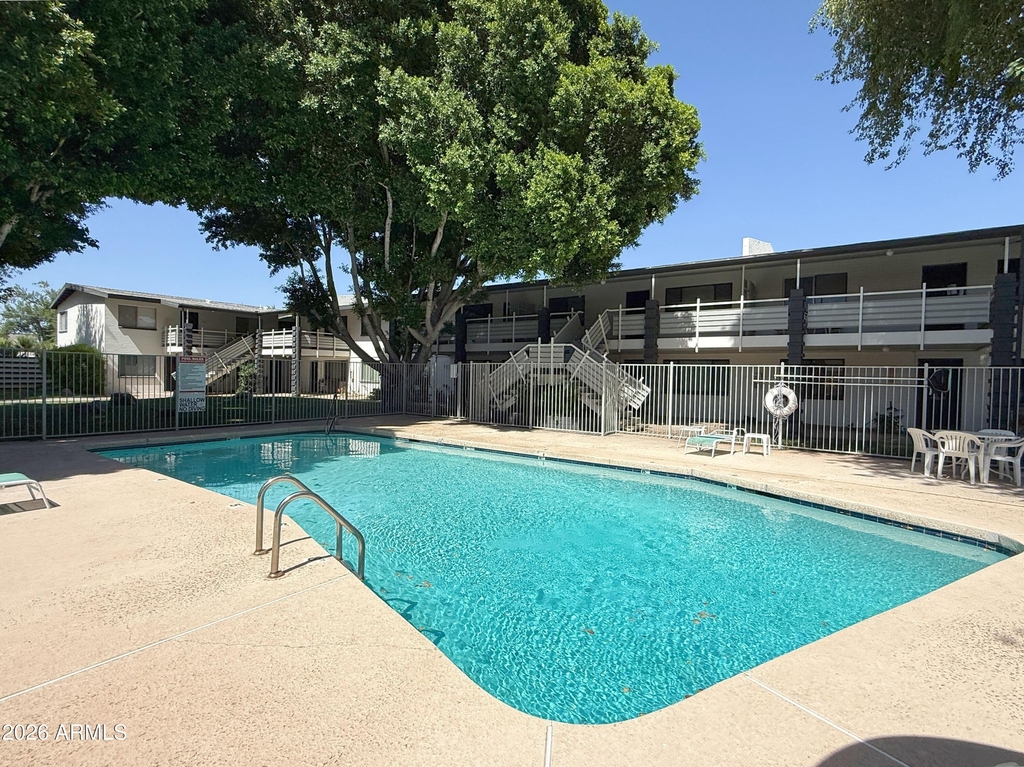 749 E Montebello Avenue - Photo 16
