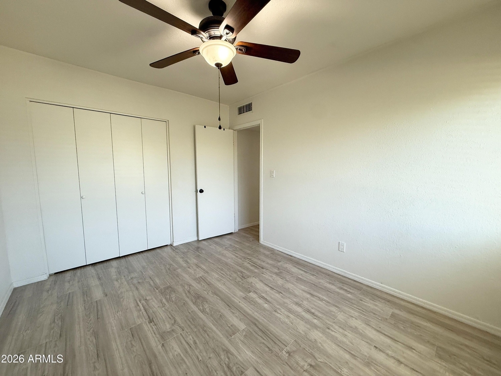 749 E Montebello Avenue - Photo 12