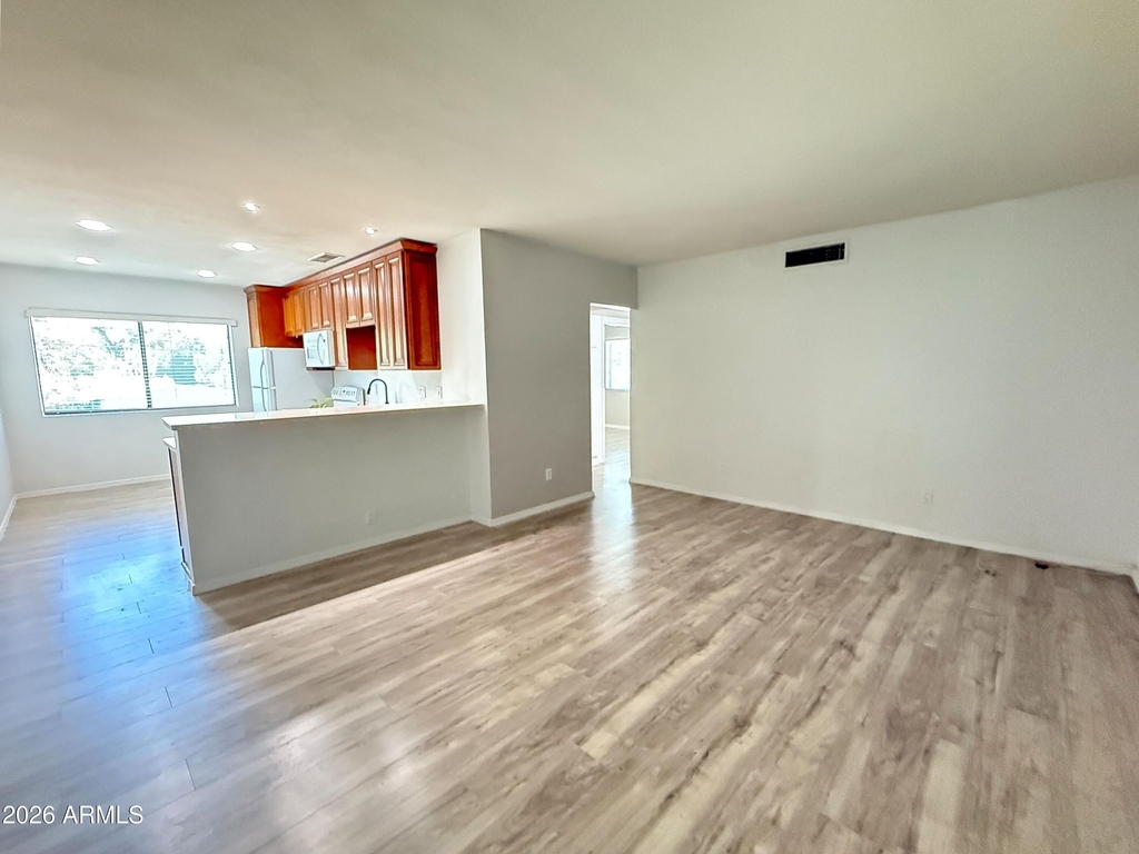 749 E Montebello Avenue - Photo 1