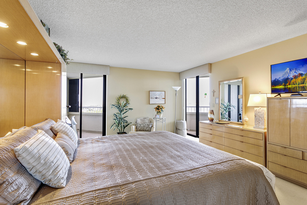 5070 N Ocean Drive - Photo 5
