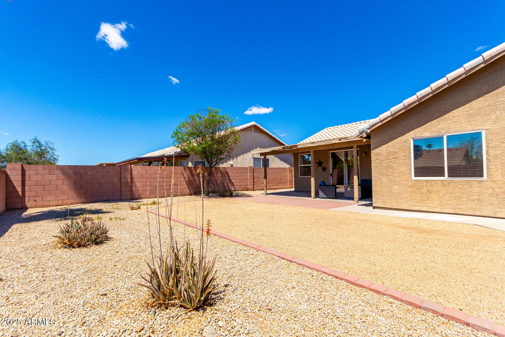 8375 W Dahlia Drive - Photo 23