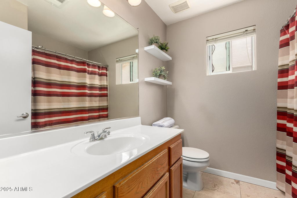 8375 W Dahlia Drive - Photo 17