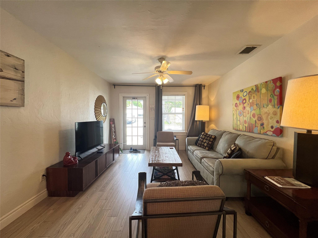 819 Sw 9th Terrace - Photo 10