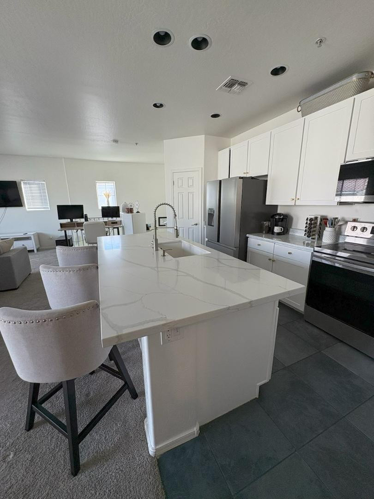 2837 E Dunbar Drive - Photo 4