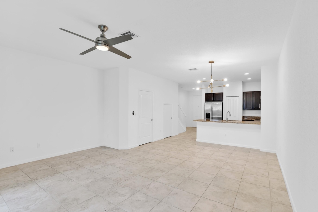 358 Se 1st Way - Photo 10