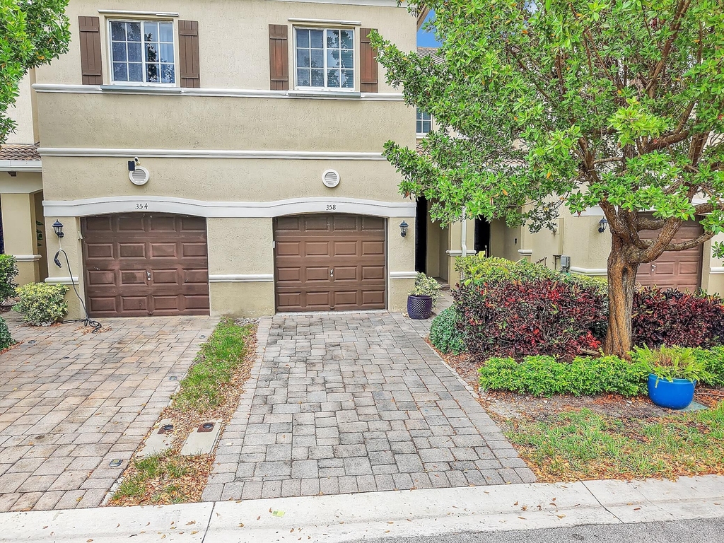 358 Se 1st Way - Photo 27