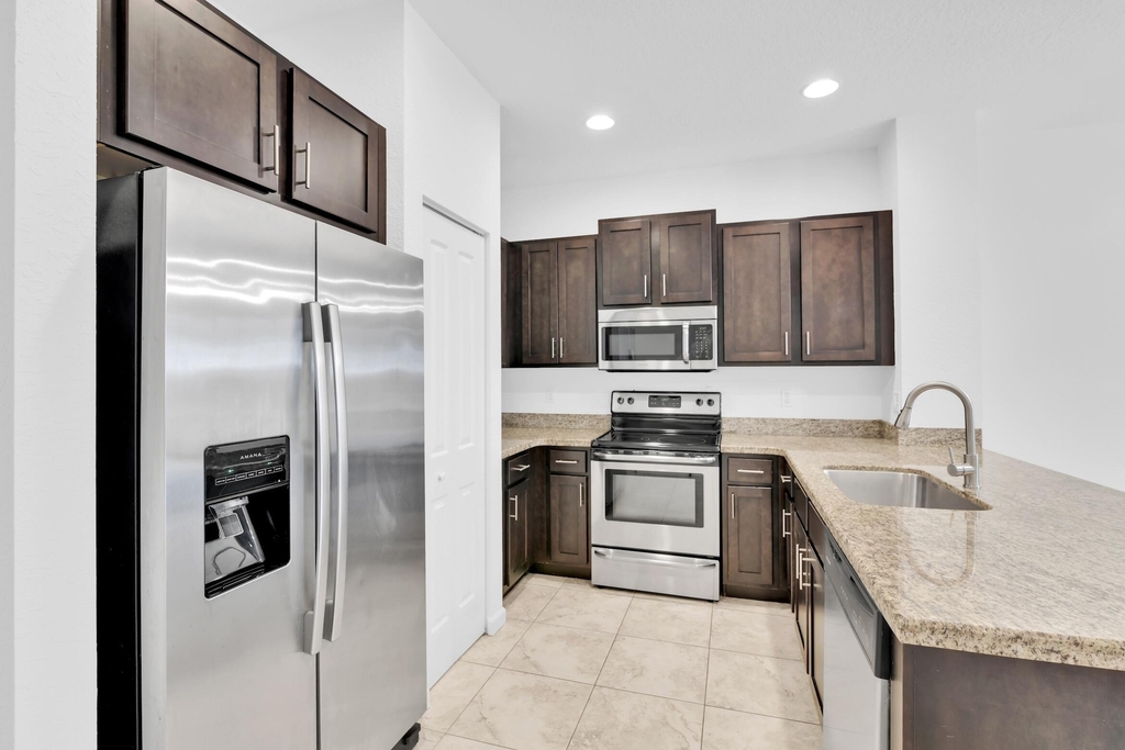 358 Se 1st Way - Photo 9