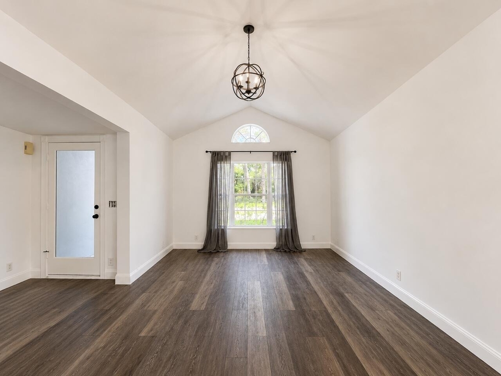 2393 Crawford Court - Photo 3