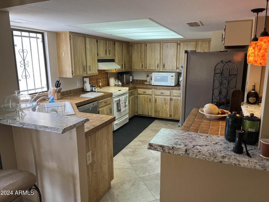 26005 S Howard Drive - Photo 6