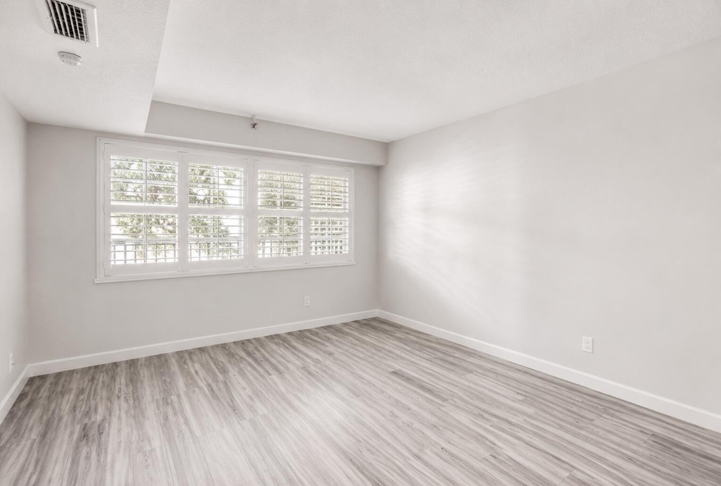 2900 N Course Drive - Photo 19