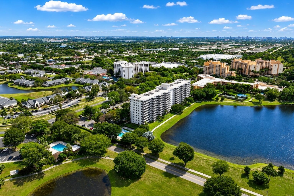 2900 N Course Drive - Photo 10