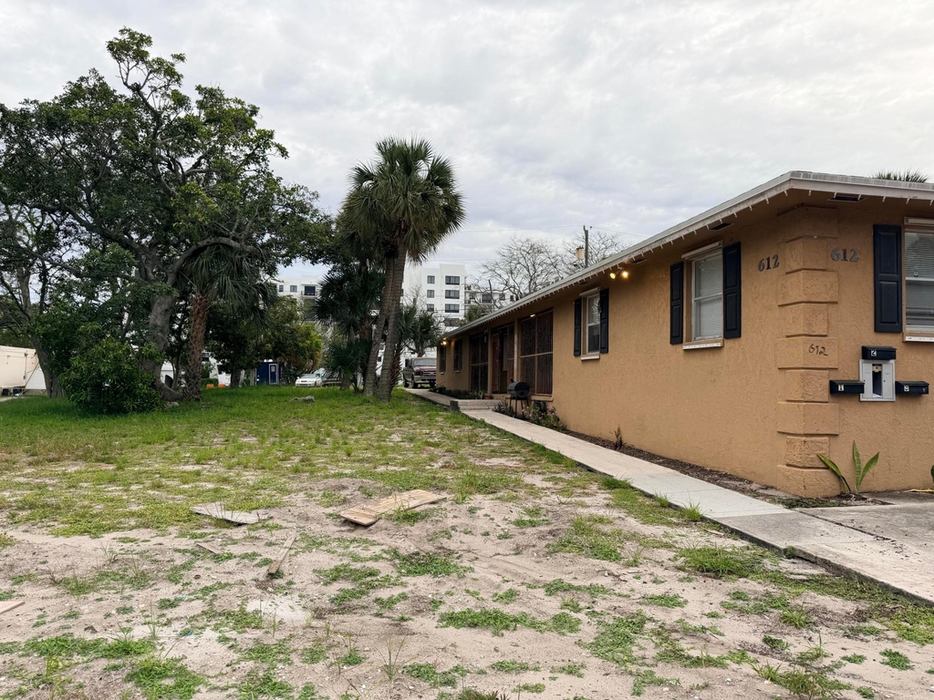 612 4th Street - Photo 0