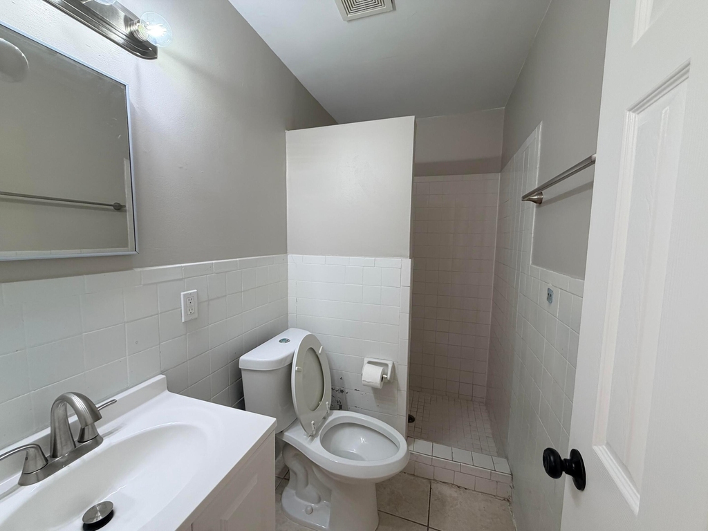 612 4th Street - Photo 3