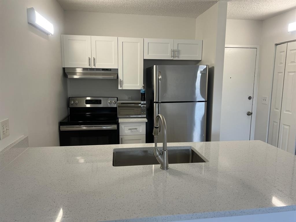 2501 Riverside Drive - Photo 21
